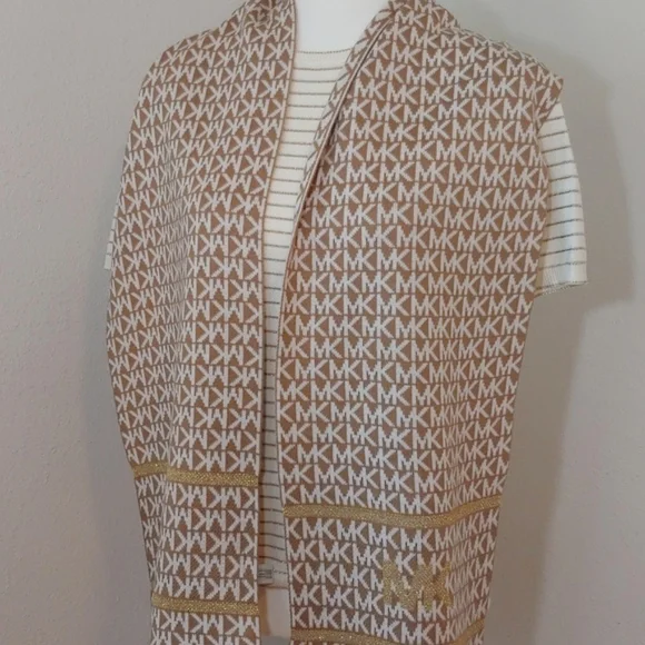 Michael Kors Signature Women's Knit Scarf in Tan & Cream Metallic Accents NWT - Picture 5 of 13